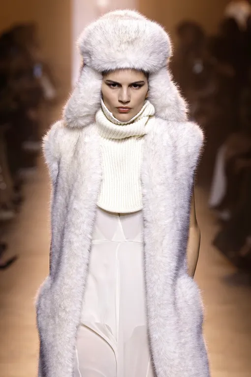 Elie Saab осень-зима 2025/26 Elie Saab осень-зима 2025/26