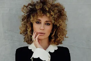 Anikv: «Сама себе не нравлюсь в платьях в пол, в пайетках»