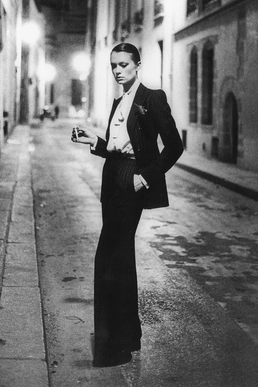 Смокинг Yves Saint Laurent в съемке французского Vogue, 1975