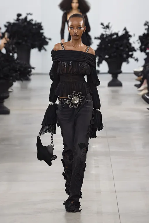 Blumarine осень-зима 2025/26 Blumarine осень-зима 2025/26