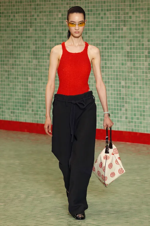 TORY BURCH весна-лето 2025