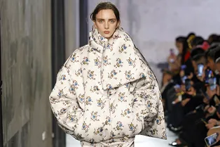 Какие пуховики сейчас в моде Какие пуховики сейчас в моде