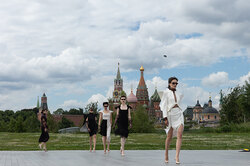 Десятки сессий и сотни спикеров: итоги деловой программы Московской недели моды