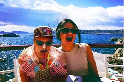 У Кендалл Дженнер в Instagram* появился брат-близнец У Кендалл Дженнер в Instagram* появился брат-близнец