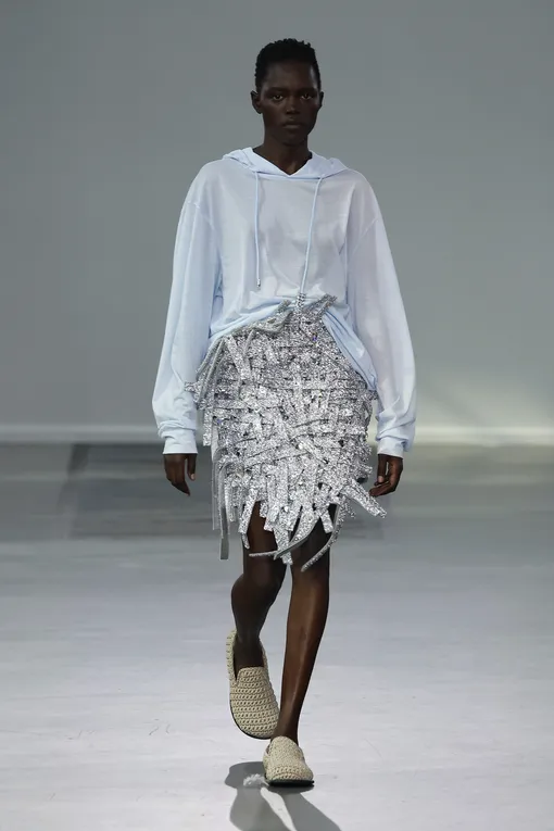 JW Anderson весна-лето 2024 JW Anderson весна-лето 2024