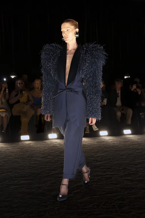 Schiaparelli Haute Couture осень-зима 2024/2025 Schiaparelli Haute Couture осень-зима 2024/2025