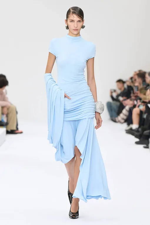 Acne Studios весна-лето 2025