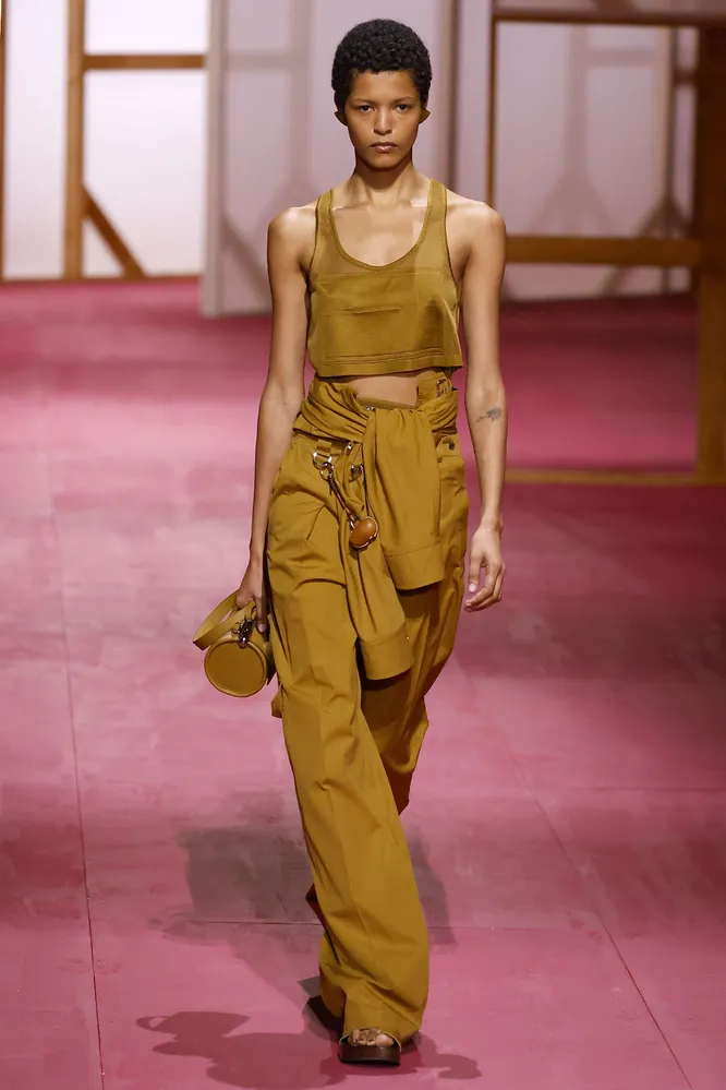 Hermès весна-лето 2025