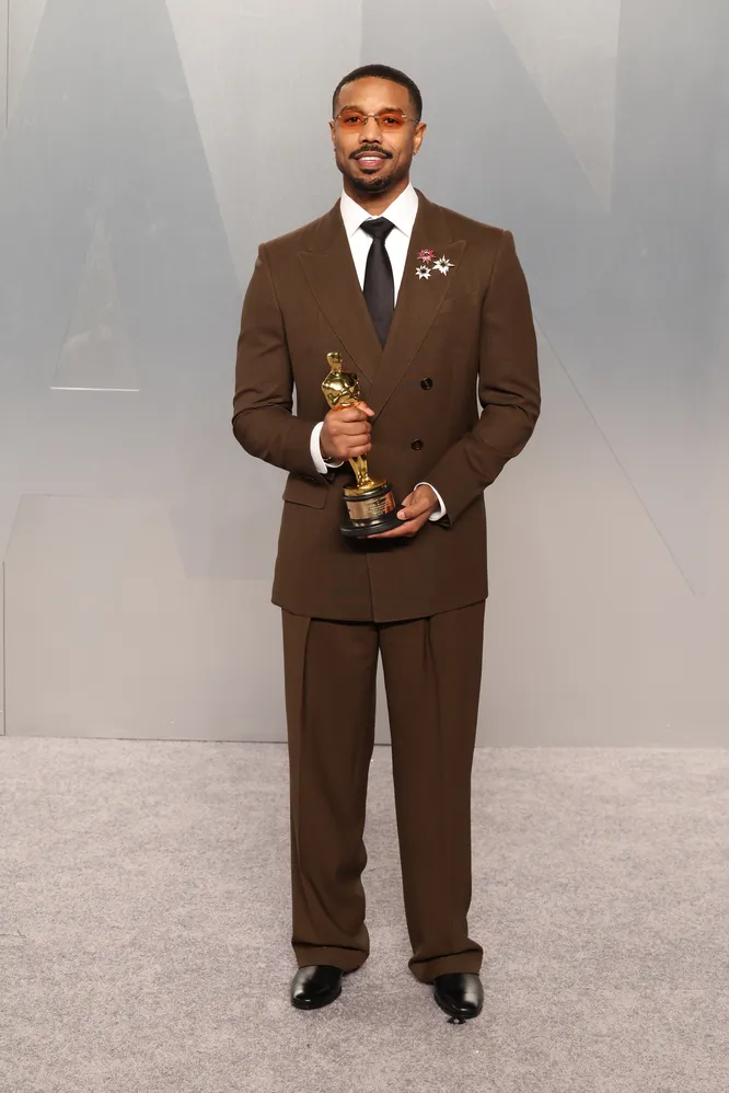 Майкл Б. Джордан Майкл Б. Джордан