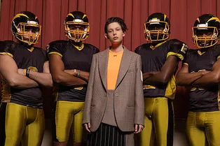 Шелковые спорткостюмы и юбки чирлидерш в коллекции Off-White