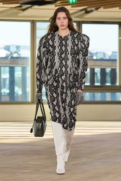 Stella McCartney осень-зима 2025/2026 Stella McCartney осень-зима 2025/2026