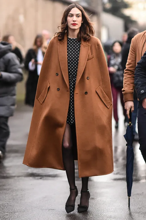 Алекса Чанг в кейпе Valentino, 2020 год