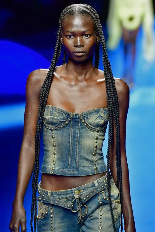 BLUMARINE весна-лето 2023 BLUMARINE весна-лето 2023
