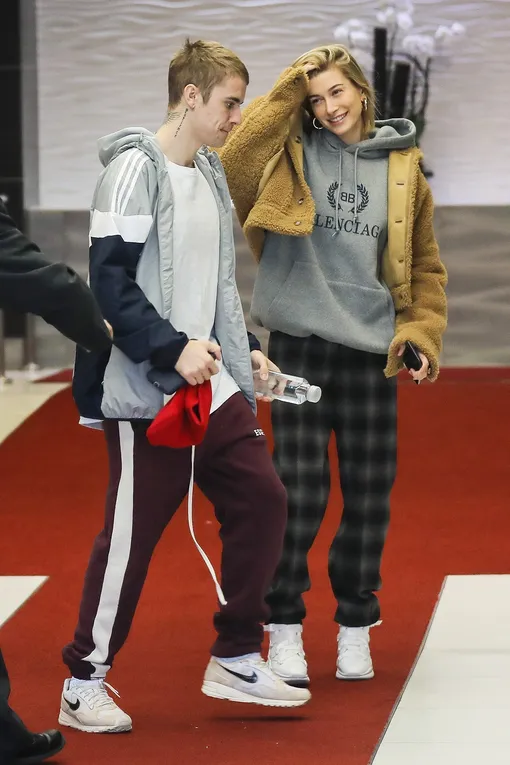 Хейли Болдуин и Джастин Бибер Хейли Болдуин и Джастин Бибер