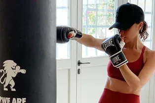 Личный тренер Виктории Бекхэм показала ее любимые упражнения для рельефных рук Личный тренер Виктории Бекхэм показала ее любимые упражнения для рельефных рук