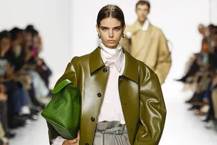 Старая рубашка — новые образы. 5 лучших приемов с подиума