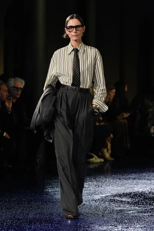 Saint Laurent весна-лето 2025 Saint Laurent весна-лето 2025