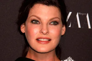 13 супермоделей 90-х тогда и сейчас: как изменились самые красивые женщины поколения