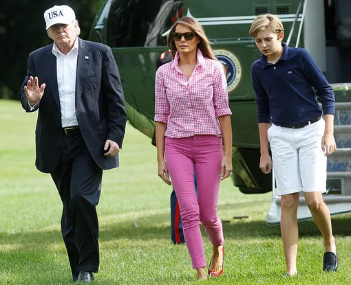 Дональд и Мелания Трамп с сыном Бэрроном