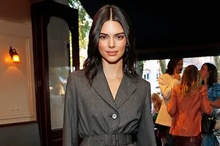 С чем носить шорты-бермуды в прохладную погоду