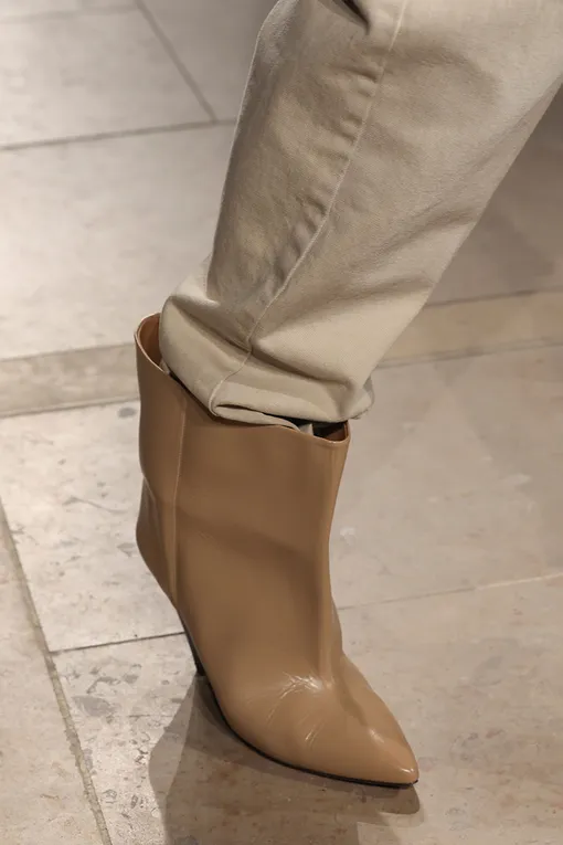 Isabel Marant осень-зима 2023/24 Isabel Marant осень-зима 2023/24