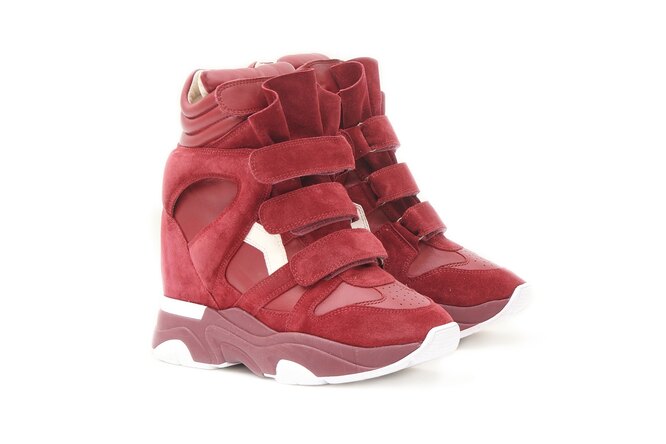 Isabel Marant Balskee в красном цвете Isabel Marant Balskee в красном цвете