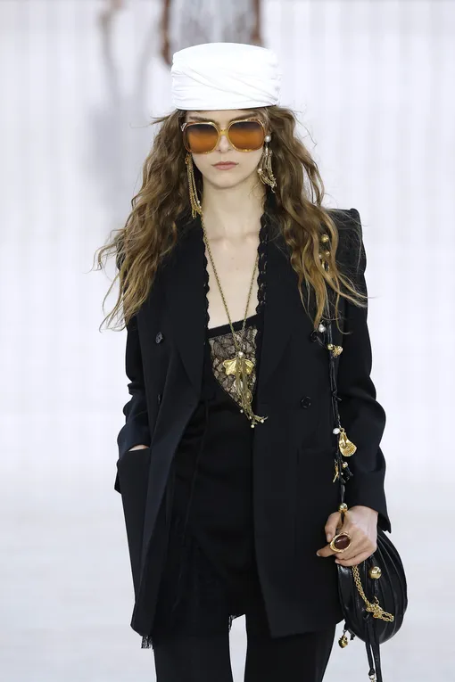 Chloé весна-лето 2025 Chloé весна-лето 2025