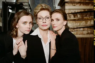 Женщины о женщинах: почему нельзя пропустить новый спектакль «Современника» по пьесе молодого драматурга Ярославы Пулинович