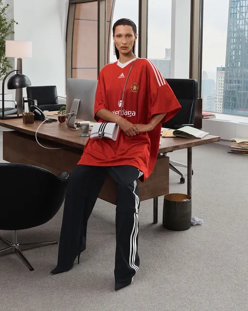 Белла Хадид в рекламной кампании Balenciaga x adidas