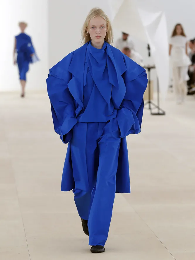 Issey Miyake весна-лето 2024 Issey Miyake весна-лето 2024