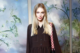 Ясмина Муратович на открытии выставки «Искусство жизни» Клер Баслер