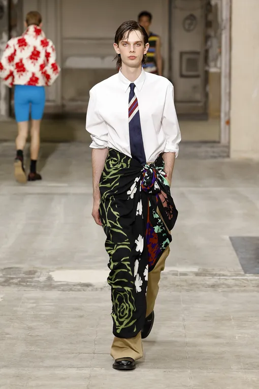 Dries Van Noten весна-лето 2026 Dries Van Noten весна-лето 2026