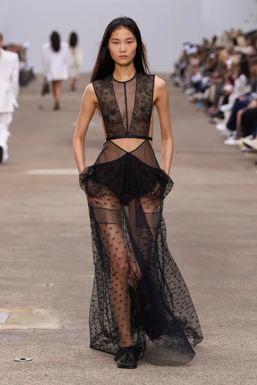 Stella Mccartney весна-лето 2025