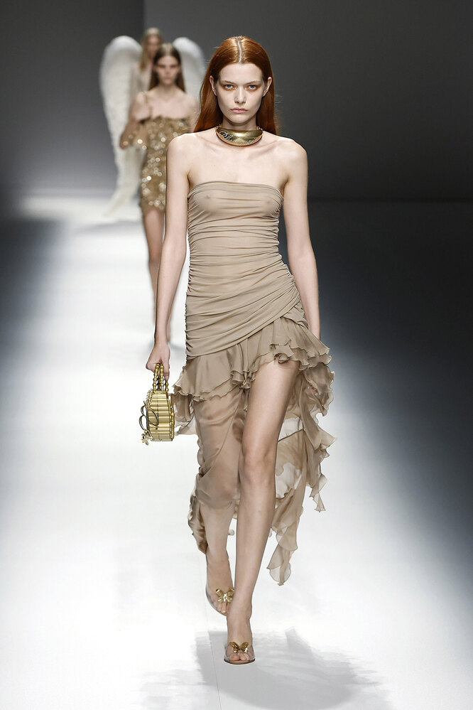 Blumarine весна-лето 2024 Blumarine весна-лето 2024