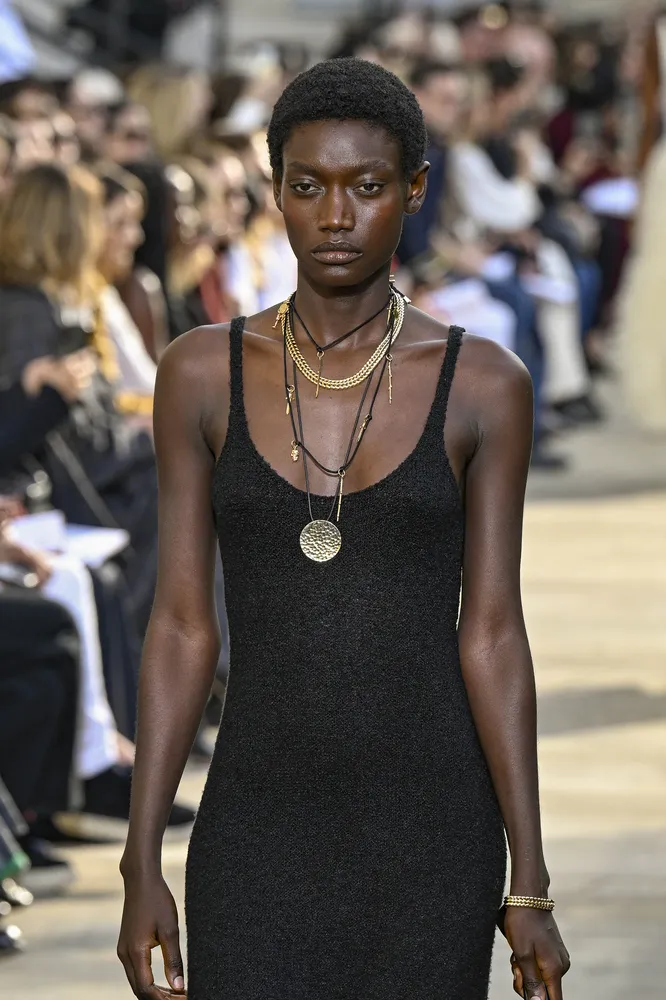 Gabriela Hearst весна-лето 2026