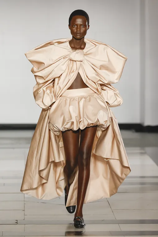 SIMONE ROCHA весна-лето SIMONE ROCHA весна-лето