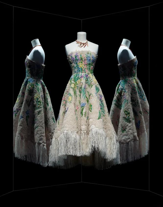 Maria Grazia Chiuri for Christian Dior, Essence d’herbier cocktail dress, Haute Couture, Spring-Summer 2017. Photo Les Arts Décoratifs / Nicholas Alan Cope
