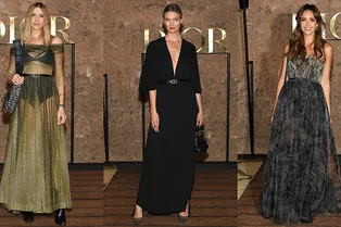 Джессика Альба, Карли Клосс и Елена Перминова на показе Dior
