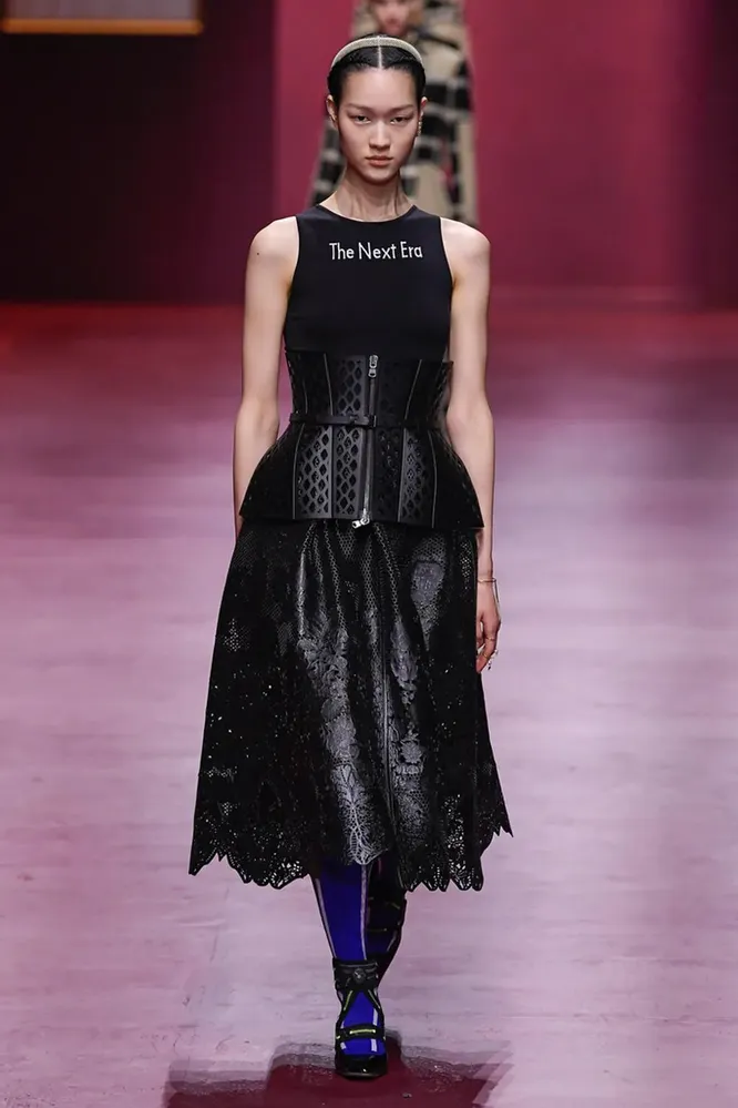 CHRISTIAN DIOR осень-зима 22/23 CHRISTIAN DIOR осень-зима 22/23