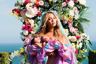 Бейонсе поделилась редким фото подросших близнецов