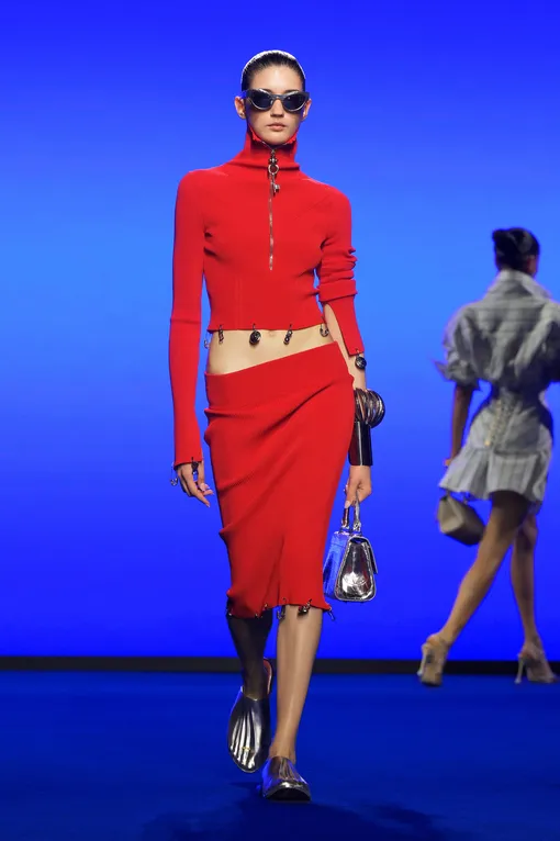 Schiaparelli весна-лето 2025 Schiaparelli весна-лето 2025
