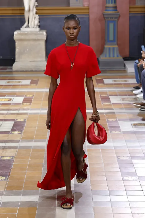 Valentino весна-лето 2024 Valentino весна-лето 2024