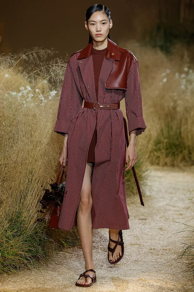 HERMÈS весна-лето 2024