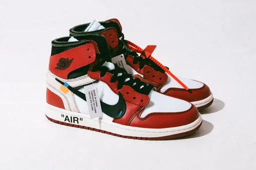 Кроссовки Off-White x Air Jordan Retro High OG «Chicago»