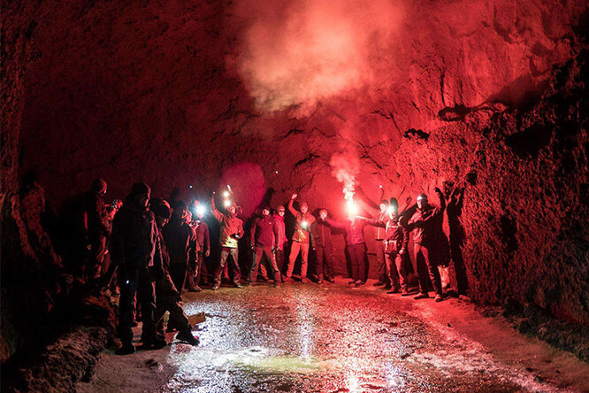 Камчатка: Пещеры вулкана Горелого