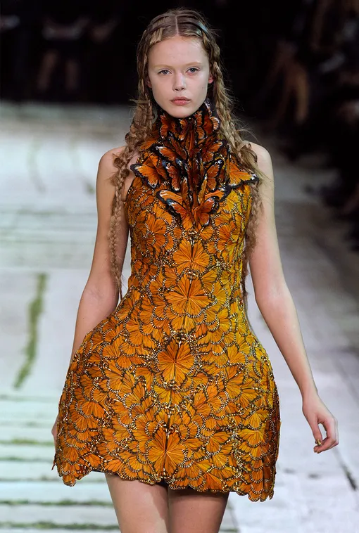 ALEXANDER MCQUEEN весна-лето 2011