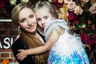 Татьяна Навка, Яна Рудковская и Алла Пугачева на показе Yudashkin Kids