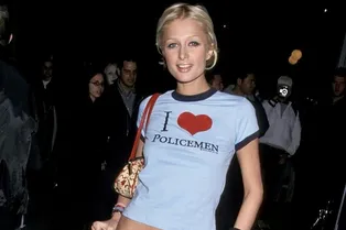 Как сувенирная футболка стала трендом