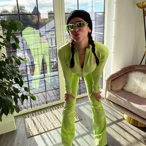 @dualipa @dualipa