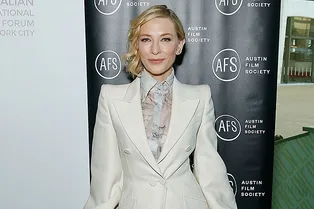 Костюм Кейт Бланшетт от Fendi — объект желания на осень